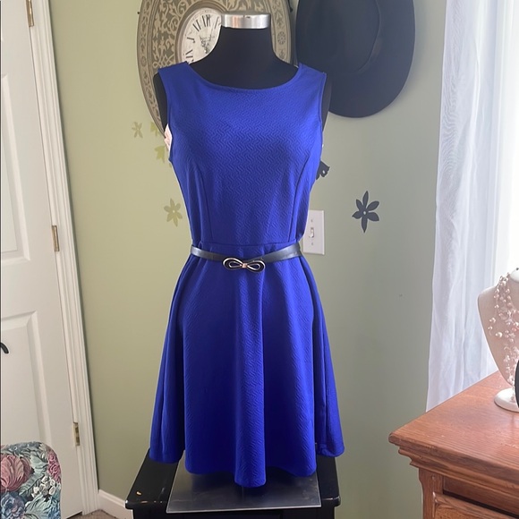 City Triangles Dresses & Skirts - City Triangles Blue Peplum Fit and Flare Mini Dress Size 7, zip back, belted.
